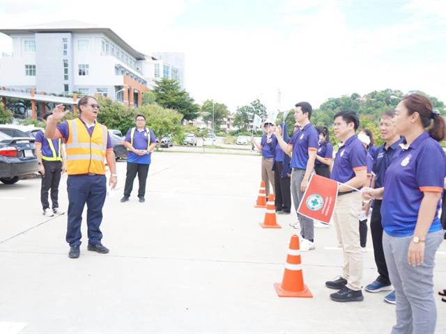 คณะสาธารณสุขศาสตร์ จัดกิจกรรมอบรมเชิงปฏิบัติการ “ฝึกซ้อมการอพยพหนีไฟ และตอบโต้เหตุฉุกเฉิน” 