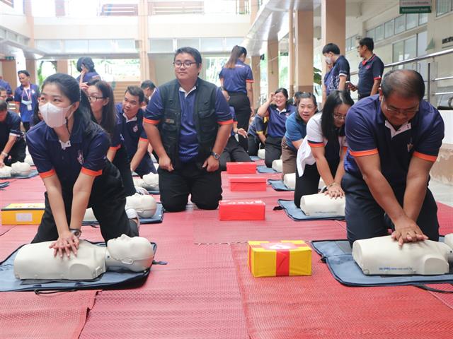 คณะสาธารณสุขศาสตร์ จัดกิจกรรมอบรมเชิงปฏิบัติการ “ฝึกซ้อมการอพยพหนีไฟ และตอบโต้เหตุฉุกเฉิน” 
