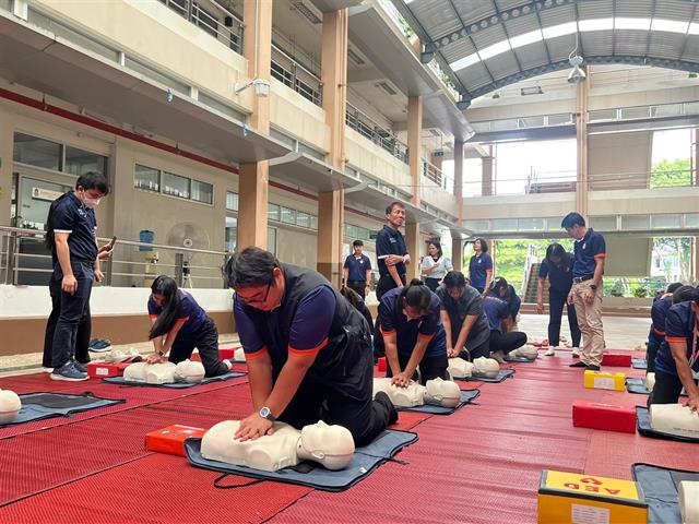 คณะสาธารณสุขศาสตร์ จัดกิจกรรมอบรมเชิงปฏิบัติการ “ฝึกซ้อมการอพยพหนีไฟ และตอบโต้เหตุฉุกเฉิน” 