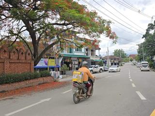 Searching for "the voice of Kengtung" in the days when the civil war was still raging.