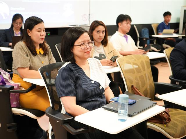 The University of Phayao recently held a meeting to discuss the establishment of a University Holding Company.