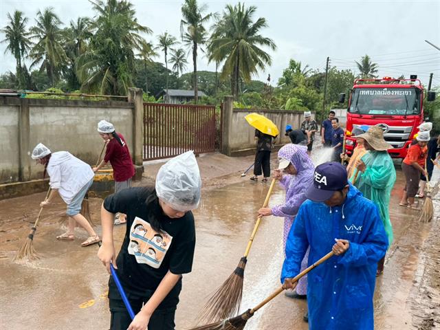 มหาวิทยาลัยพะเยาจัดกิจกรรมจิตอาสาทำความสะอาดถนน  Big Cleaning บ้านท่าวังควาย ชุมชนแม่ต๋ำเมืองชุม จังหวัดพะเยา