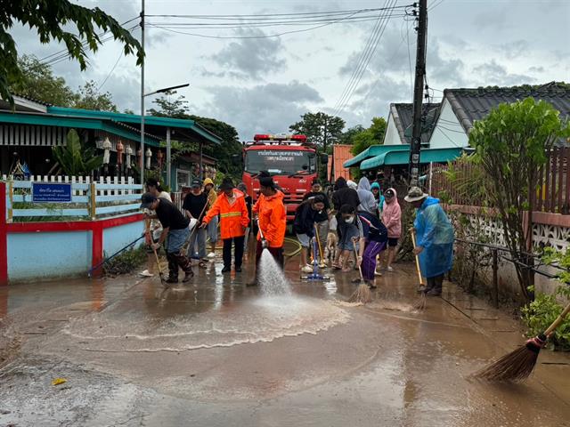 มหาวิทยาลัยพะเยาจัดกิจกรรมจิตอาสาทำความสะอาดถนน  Big Cleaning บ้านท่าวังควาย ชุมชนแม่ต๋ำเมืองชุม จังหวัดพะเยา