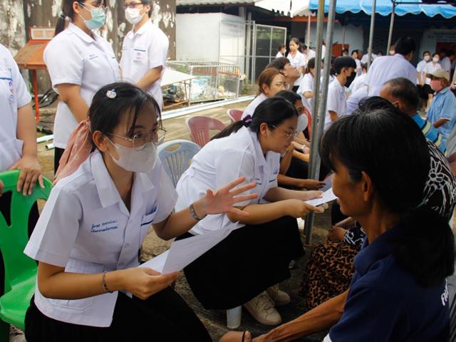 สาขาวิชาเทคนิคการแพทย์ คณะสหเวชศาสตร์ นำนิสิตลงพื้นที่ให้บริการรายงานผลการตรวจวิเคราะห์ทางห้องปฏิบัติการแก่ชุมชน  