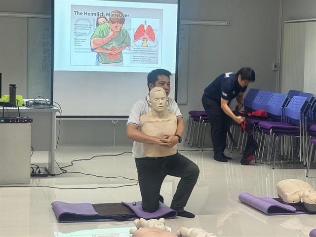 The University of Phayao’s School of science is hosting a training session on Cardiopulmonary Resuscitation (CPR) and the use of Automated External Defibrillators (AED).