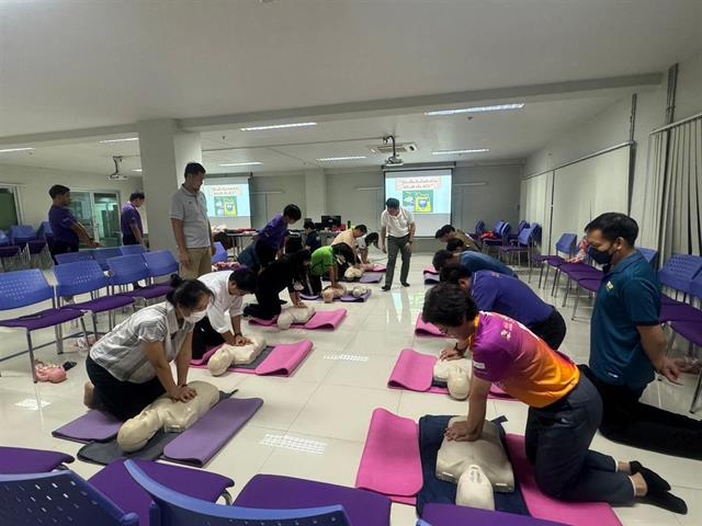 The University of Phayao’s School of science is hosting a training session on Cardiopulmonary Resuscitation (CPR) and the use of Automated External Defibrillators (AED).