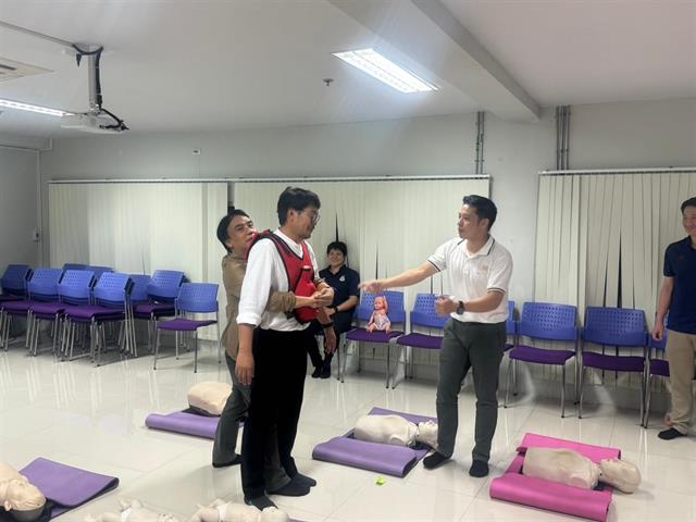 The University of Phayao’s School of science is hosting a training session on Cardiopulmonary Resuscitation (CPR) and the use of Automated External Defibrillators (AED).