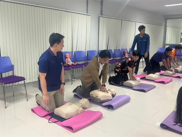 The University of Phayao’s School of science is hosting a training session on Cardiopulmonary Resuscitation (CPR) and the use of Automated External Defibrillators (AED).