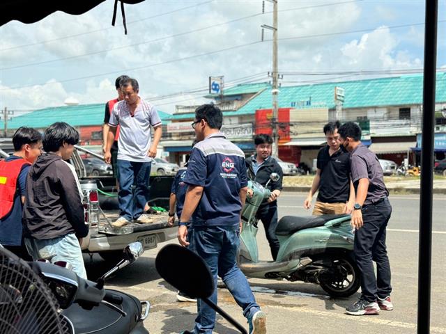 อธิการบดีและผู้บริหาร มพ. ลงพื้นที่เยี่ยมชมและให้กำลังใจ ศูนย์ประสานงานช่วยเหลือด้านวิศวกรรมศาสตร์ เพื่อชุมชนหน้าม.พะเยา