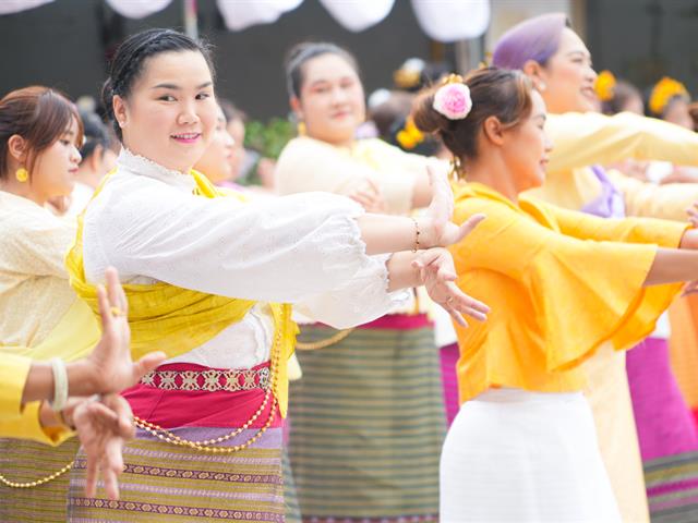 พิธีถวายผ้าพระกฐินพระราชทาน ประจำปีพุทธศักราช 2567