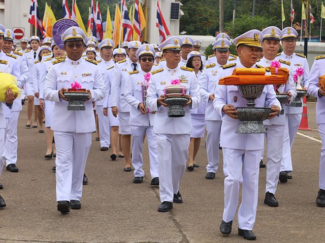 คณะเภสัชศาสตร์นำโดย ร่วมพิธีถวายผ้าพระกฐินพระราชทาน ประจำปีพุทธศักราช 2567