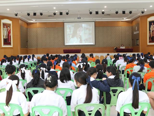 คณะวิทยาศาสตร์การแพทย์ออกแนะแนวการศึกษาต่อในระดับอุดมศึกษาให้กับโรงเรียนในพื้นที่จังหวัดขอนแก่น