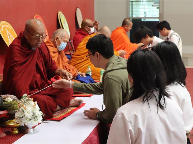 คณะวิศวกรรมศาสตร์ ส่งท้ายปีเก่า จัดสานสัมพันธ์สร้างขวัญกำลัง เสริมสิริมงคลแก่บุคลากรและนิสิต