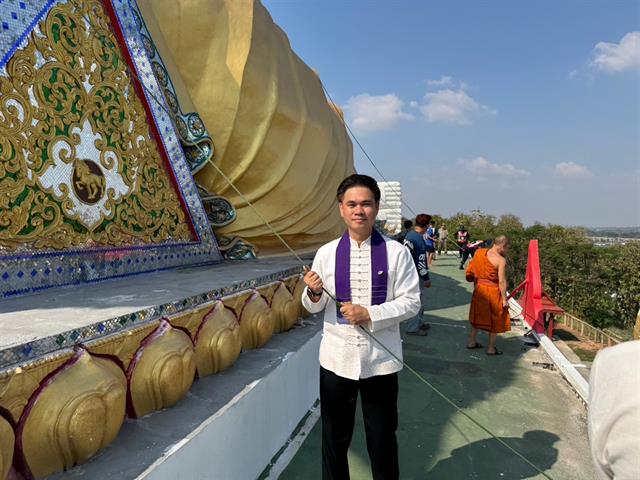 มหาวิทยาลัยพะเยาสืบสานประเพณีห่มผ้า และสรงน้ำพระมุนีศรีวิสุทธิคุณ ประจำปี 2568