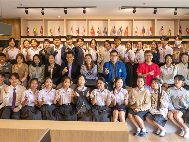 คณะศิลปศาสตร์ให้การต้อนรับโรงเรียนองค์การบริหารส่วนจังหวัดเชียงราย เนื่องในโอกาสเข้าศึกษาดูงาน ณ มหาวิทยาลัยพะเยา