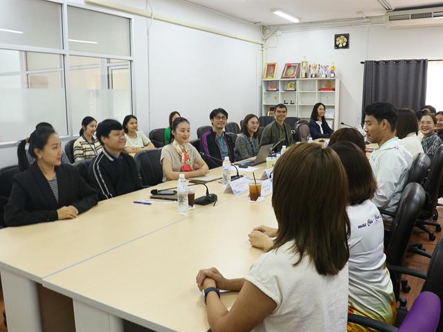 คณะรัฐศาสตร์และสังคมศาสตร์ 