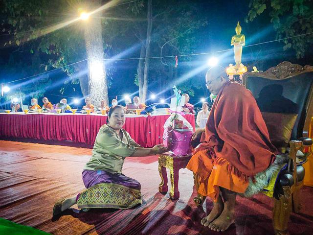 UP Takes Part in the Annual “Peng Pud” (Midnight Alms Walking) Ceremony 2025 at Wat Mor Kaeng Thong