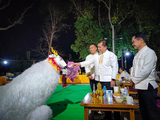 UP Takes Part in the Annual “Peng Pud” (Midnight Alms Walking) Ceremony 2025 at Wat Mor Kaeng Thong