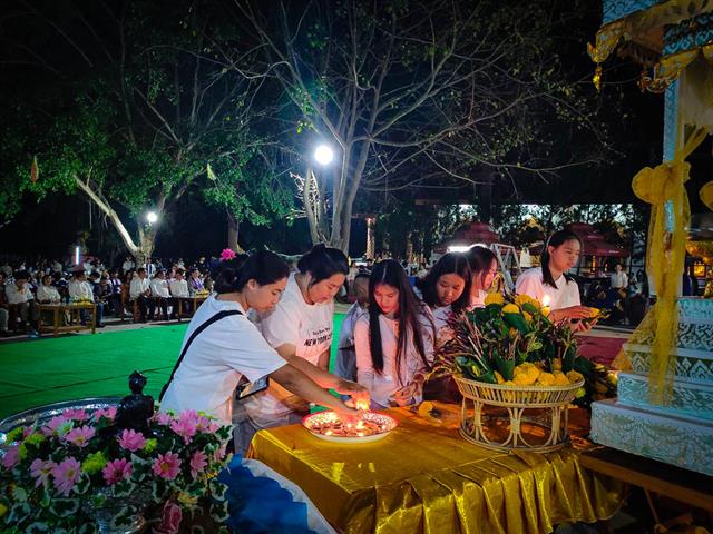 UP Takes Part in the Annual “Peng Pud” (Midnight Alms Walking) Ceremony 2025 at Wat Mor Kaeng Thong