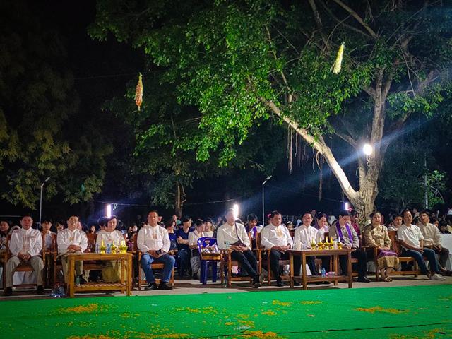 UP Takes Part in the Annual “Peng Pud” (Midnight Alms Walking) Ceremony 2025 at Wat Mor Kaeng Thong