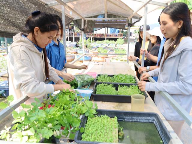 ศึกษาดูงานโรงเรียนศาสตร์พระราชาวิทยาเขตกู่เต้า