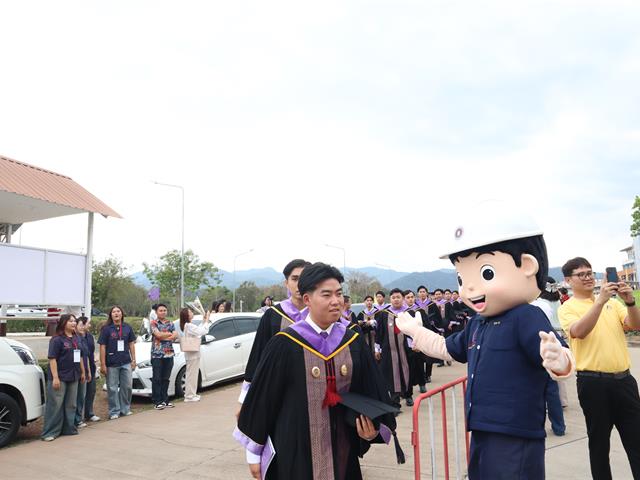 บัณฑิตคณะวิศวกรรมศาสตร์ เข้าร่วมพิธีพระราชทานปริญญาบัตร มหาวิทยาลัยพะเยา ประจำปีการศึกษา 2566