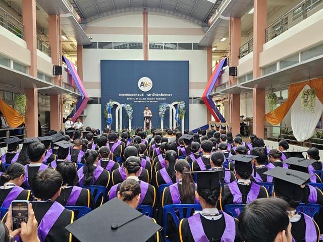 คณบดี นำทีมอาจารย์ บุคลากรคณะสหเวชศาสตร์ ร่วมแสดงความยินดีกับบัณฑิตคณะสหเวชศาสตร์