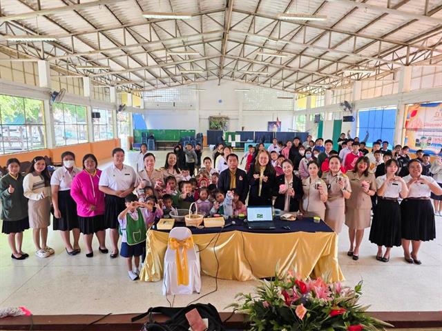 School of Education conducted an academic service project for the community on the topic of “The processing of Thai herbs (Thai herbal inhaler)”