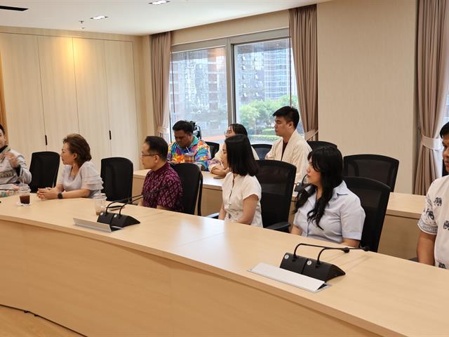 สโมสรนิสิตวิทยาลัยการจัดการ มหาวิทยาลัยพะเยา เข้าพบผู้บริหารเพื่อหารือแผนดำเนินงานปีงบประมาณ พ.ศ. 2568