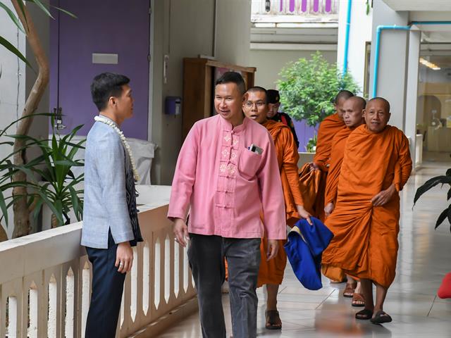 วิทยาลัยการศึกษา จัดพิธีทำบุญวิทยาลัยการศึกษา และรดน้ำดำหัว ผู้บริหาร และผู้อาวุโส ประจำปีการศึกษา ๒๕๖๘