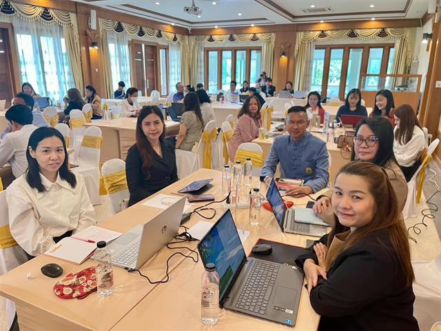 คณะศิลปศาสตร์ร่วมอบรม “บรรยายจรรยาบรรณของผู้ประเมินคุณภาพการศึกษาภายใน  และแนวทางการประเมินหลักสูตร ตามเกณฑ์ AUN QA ระดับสากล”