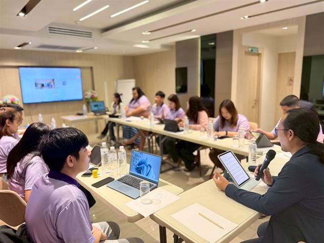 คณะรัฐศาสตร์และสังคมศาสตร์ 