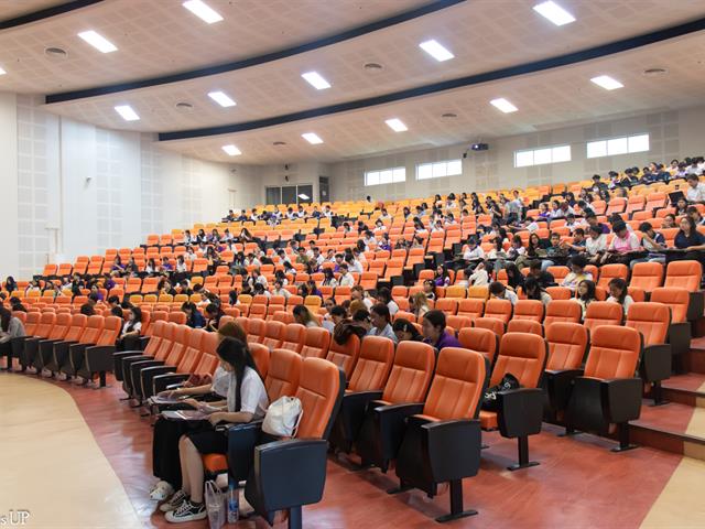 ศูนย์ภาษา คณะศิลปศาสตร์ จัดอบรมเพื่อสอบวัดความรู้ภาษาอังกฤษ (ระดับ C1) ด้วยข้อสอบศูนย์ภาษา (UP-STEP)