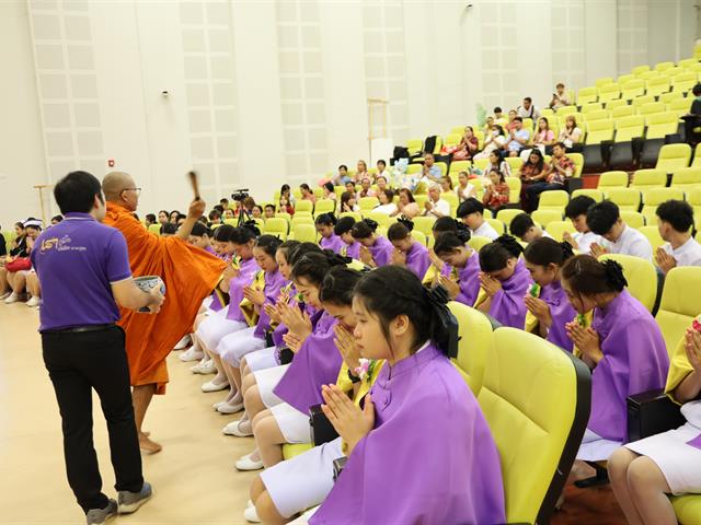 พิธีสำเร็จการศึกษา หลักสูตรประกาศนียบัตรผู้ช่วยพยาบาล 