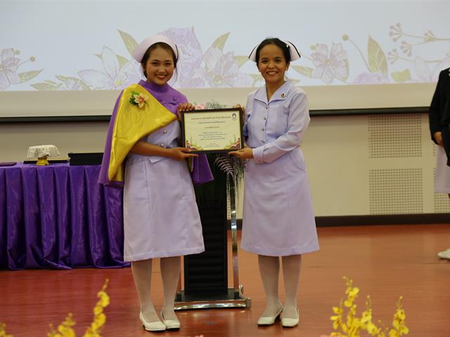 พิธีสำเร็จการศึกษา หลักสูตรประกาศนียบัตรผู้ช่วยพยาบาล 