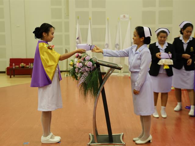 พิธีสำเร็จการศึกษา หลักสูตรประกาศนียบัตรผู้ช่วยพยาบาล 
