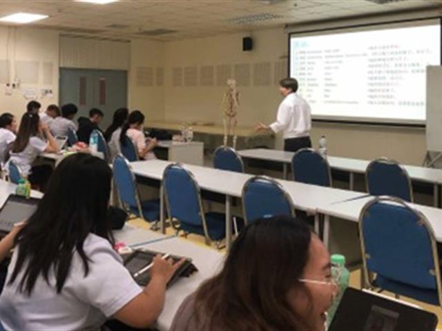 ศูนย์ภาษาจัดโครงการบริการด้านการอบรมภาษาจีนแบบเร่งรัดสำหรับนิสิตหลักสูตรควบ 2 ปริญญา