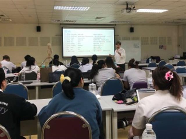 ศูนย์ภาษาจัดโครงการบริการด้านการอบรมภาษาจีนแบบเร่งรัดสำหรับนิสิตหลักสูตรควบ 2 ปริญญา