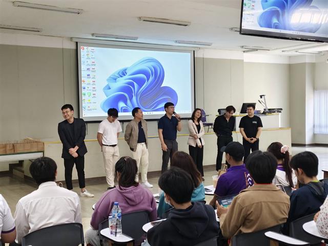 คณะบริหารธุรกิจและนิเทศศาสตร์  