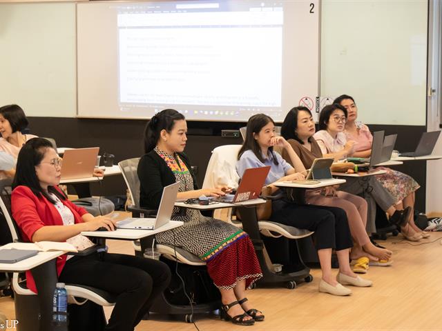 คณะศิลปศาสตร์จัดโครงการพัฒนาอาจารย์สาขาภาษาอังกฤษ ภายใต้หัวข้อ Empowering English Teaching & Learning with AI