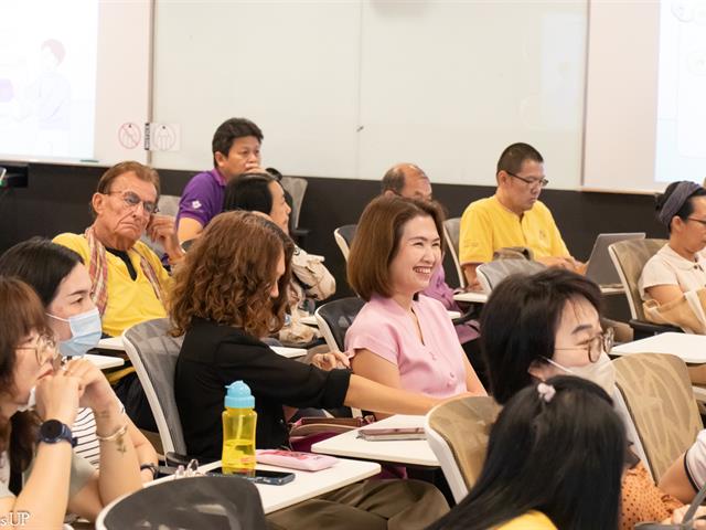 คณะศิลปศาสตร์จัดโครงการพัฒนาอาจารย์สาขาภาษาอังกฤษ ภายใต้หัวข้อ Empowering English Teaching & Learning with AI