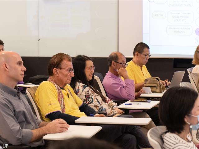 คณะศิลปศาสตร์จัดโครงการพัฒนาอาจารย์สาขาภาษาอังกฤษ ภายใต้หัวข้อ Empowering English Teaching & Learning with AI
