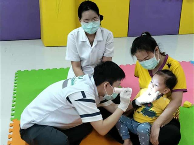 โรงพยาบาลมหาวิทยาลัยพะเยาตรวจสุขภาพ และคัดกรองให้กับเด็กๆของศูนย์พัฒนาเด็กเล็กคณะพยาบาลศาสตร์