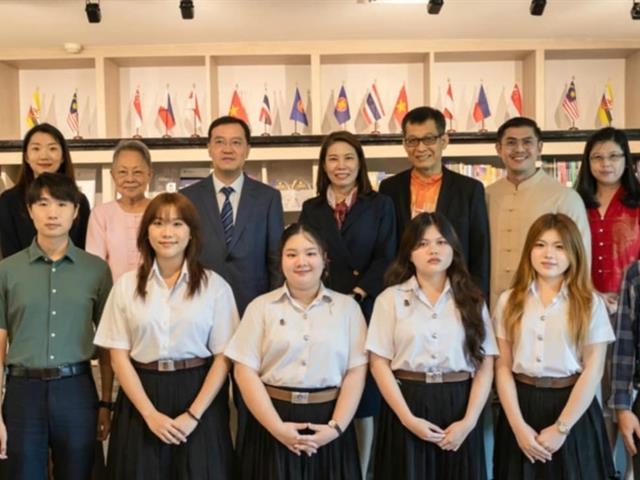 คณะศิลปศาสตร์ร่วมให้การต้อนรับกงสุลใหญ่แห่งสาธารณรัฐจีน ประจำเชียงใหม่