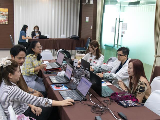 คณะศิลปศาสตร์จัดทำรายงานการประเมินตนเอง ฉบับภาษาอังกฤษ สองหลักสูตรเพื่อเตรียมความพร้อม สำหรับการประเมินการประกันคุณภาพการศึกษาภายใน ระดับหลักสูตร ตามเกณฑ์ AUN-QA