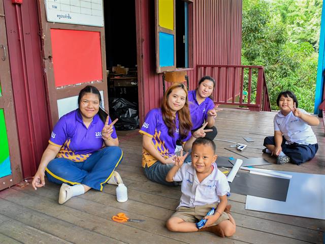 วิทยาลัยการศึกษา ลงพื้นที่จัดบอร์ดนิทรรศการการเรียนรู้ และมอบสื่อการเรียนการสอน ณ โรงเรียนตำรวจตระเวนชายเเดนเบ็ตตี้ดูเมน จังหวัดพะเยา
