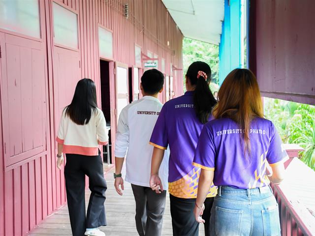 วิทยาลัยการศึกษา ลงพื้นที่จัดบอร์ดนิทรรศการการเรียนรู้ และมอบสื่อการเรียนการสอน ณ โรงเรียนตำรวจตระเวนชายเเดนเบ็ตตี้ดูเมน จังหวัดพะเยา