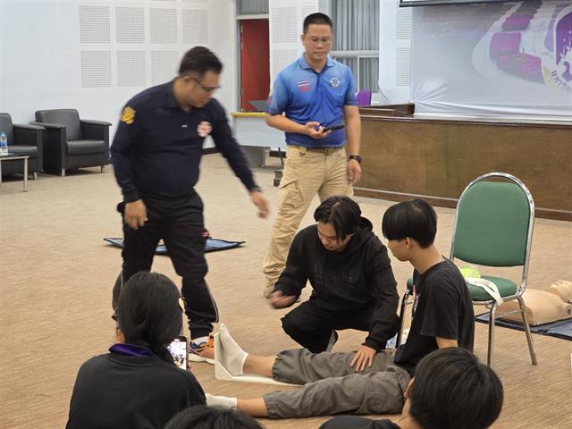 การปฐมพยาบาลเบื้องต้น การปฐมพยาบาล CPR