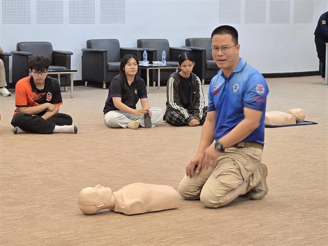 การปฐมพยาบาลเบื้องต้น การปฐมพยาบาล CPR