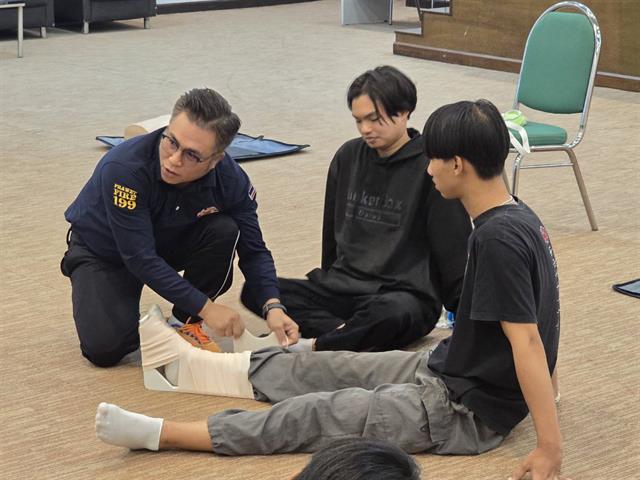 การปฐมพยาบาลเบื้องต้น การปฐมพยาบาล CPR